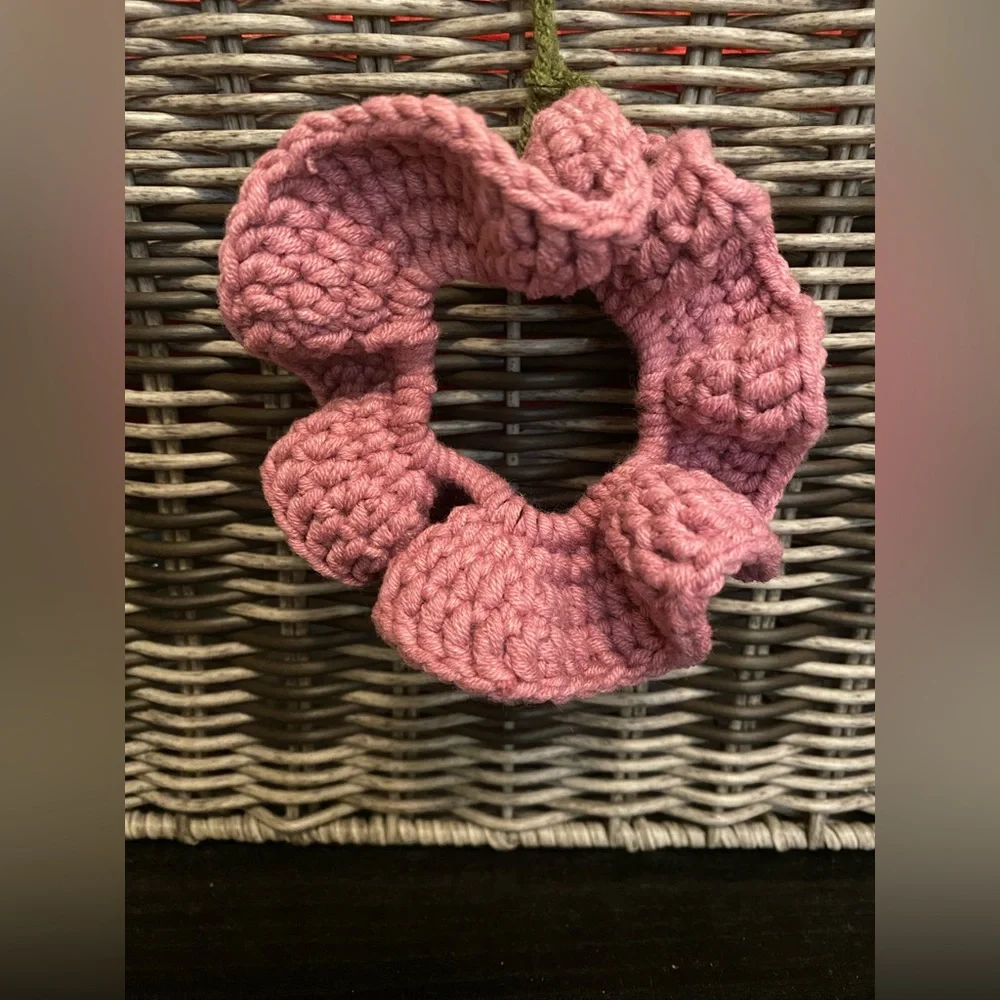 Scrunchie - Picture 3 of 7